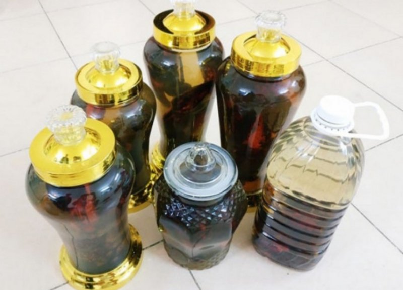 Hướng dẫn chi tiết từ A – Z về cách ngâm rượu nấm ngọc cẩu 4 Cách ngâm rượu nấm ngọc cẩu nguyên cây cực đơn giản.