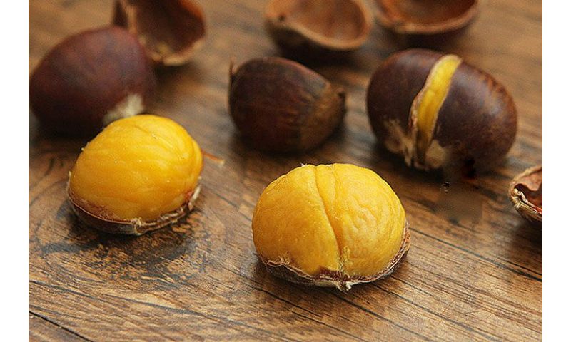 Tác dụng của hạt dẻ có thể bạn chưa biết 3 Hạt dẻ chứa nhiều hoạt chất tốt cho sức khỏe.