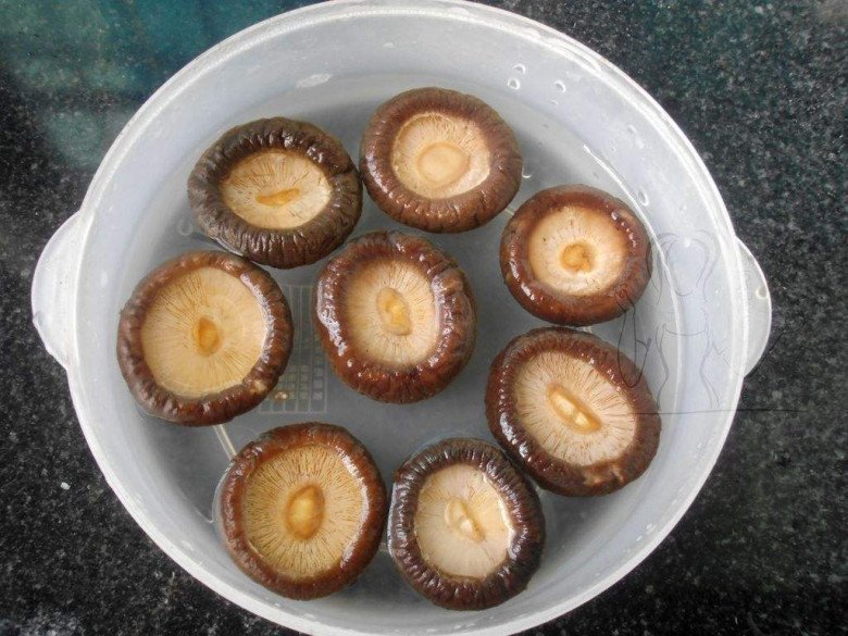 cach che bien nam huong tuoi kho cuc ngon 662bdd0a9a1ff