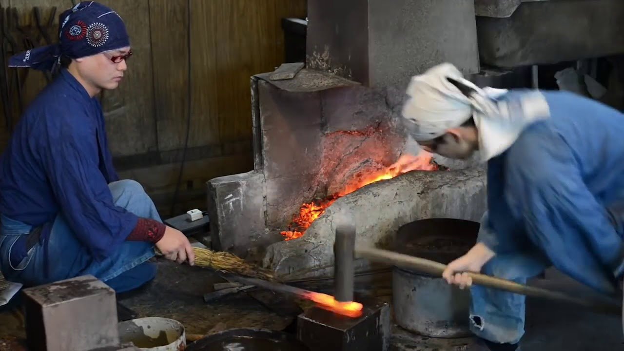 Quy trình rèn dao thủ công của người Nùng An 5 Quy trình rèn dao thủ công của người Nùng An